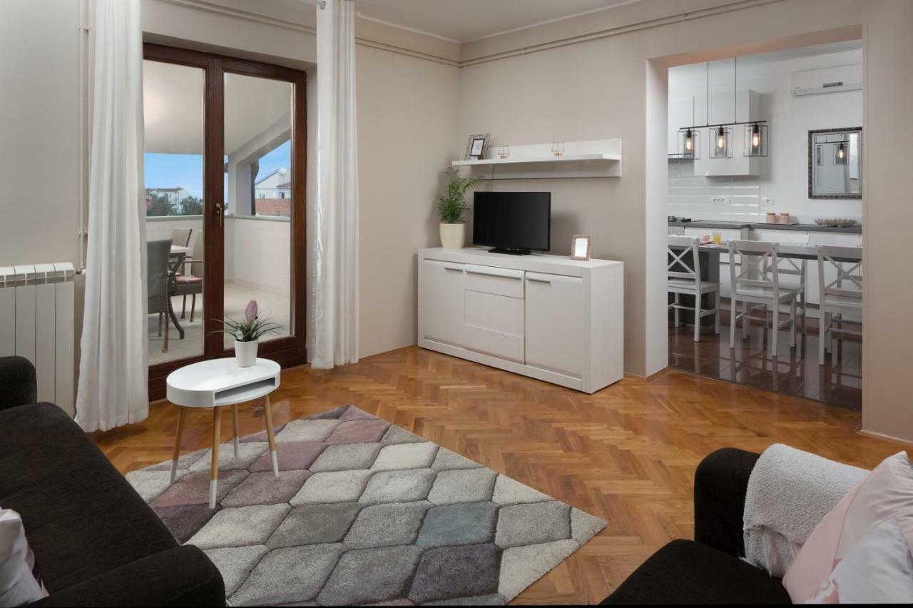 Sasha Apartment *