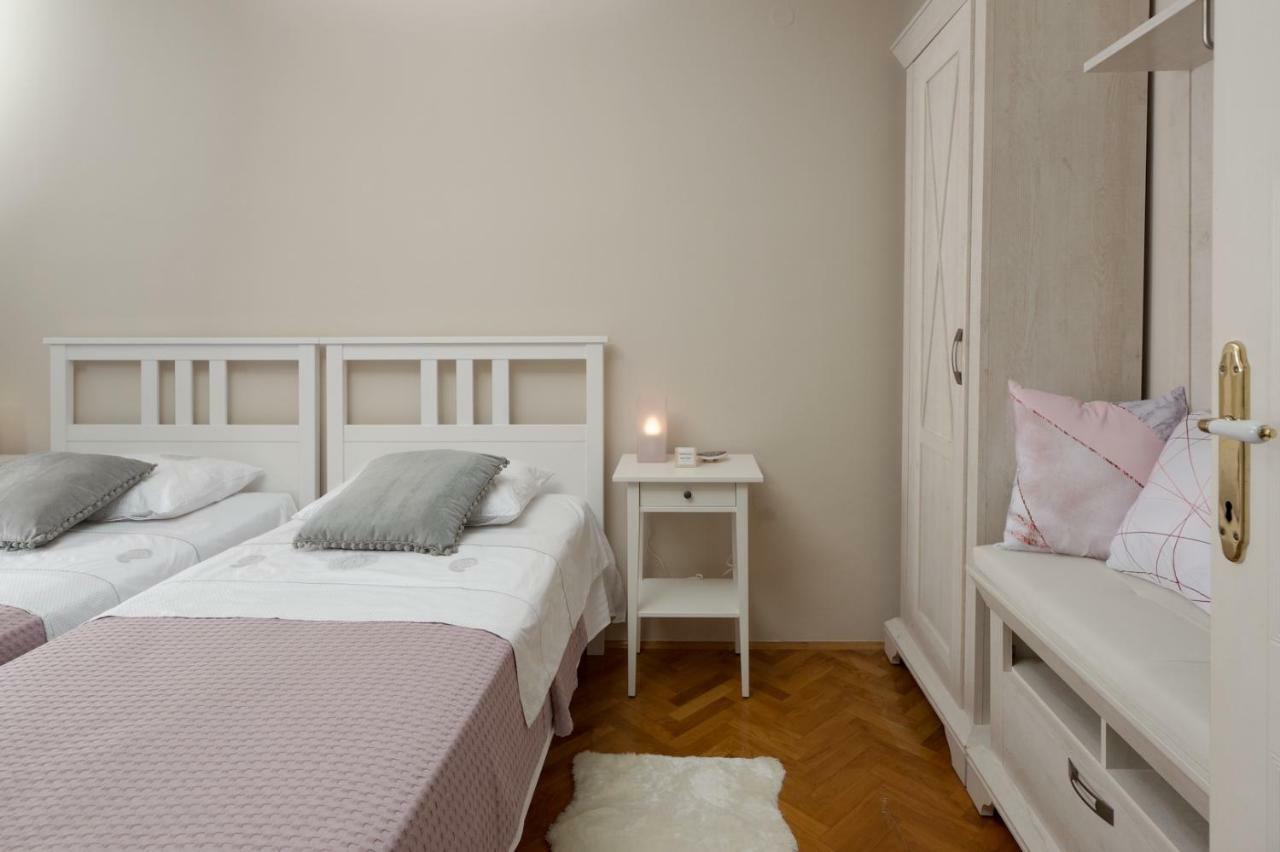 Sasha Apartment