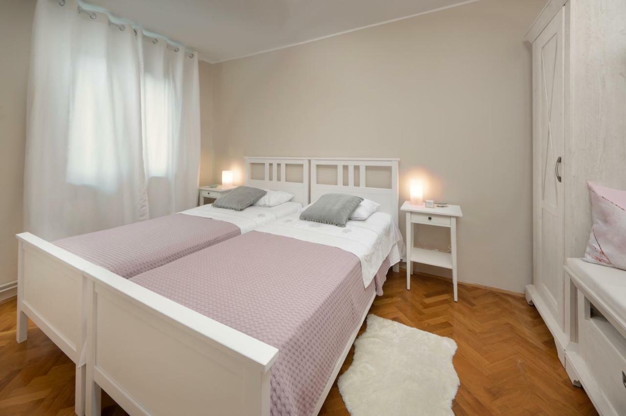 Sasha Apartment *